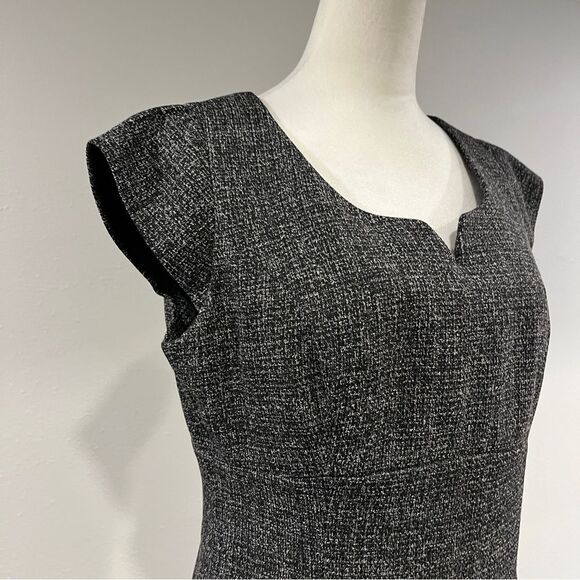 The Limited Elegant cap sleeves knee length Dress size 12 - Picture 3 of 14